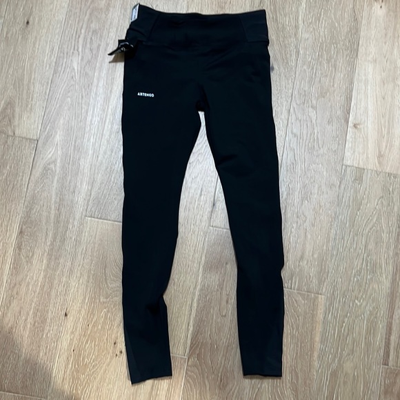 Decathlon Artengo Black Tennis Leggings, Size Small (has mesh for tennis balls) - Picture 1 of 4